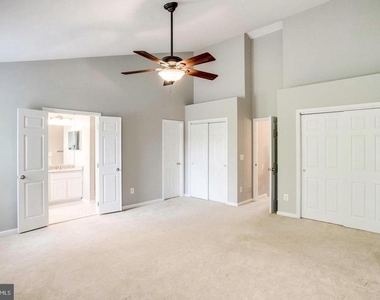 12476 Casbeer Drive - Photo Thumbnail 17