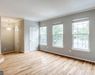 12476 Casbeer Drive - Photo Thumbnail 4