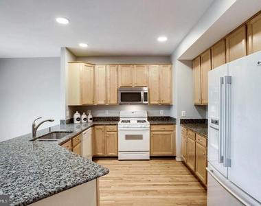 12476 Casbeer Drive - Photo Thumbnail 9