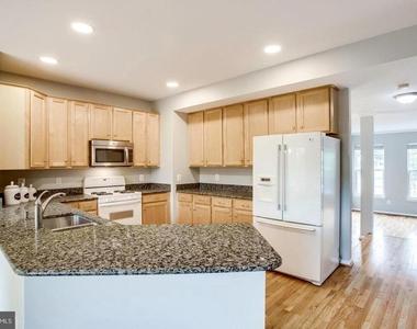 12476 Casbeer Drive - Photo Thumbnail 8