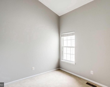 12476 Casbeer Drive - Photo Thumbnail 25