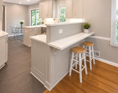 4912 Bexley Lane - Photo Thumbnail 9