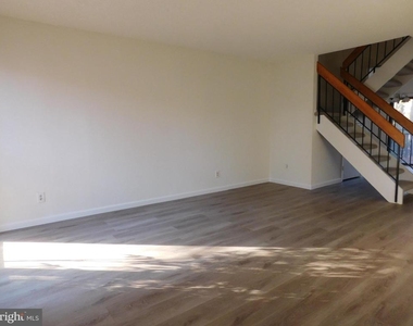 2130 Cartwright Place - Photo Thumbnail 2