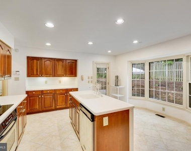 1427 Laurel Road - Photo Thumbnail 17