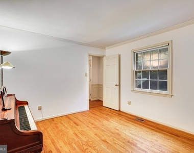 1427 Laurel Road - Photo Thumbnail 9
