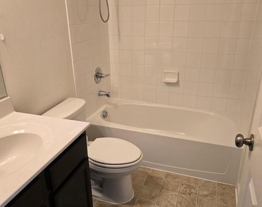 243 Crofton Court - Photo Thumbnail 7