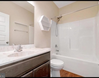 106 Ridgeway Street - Photo Thumbnail 5