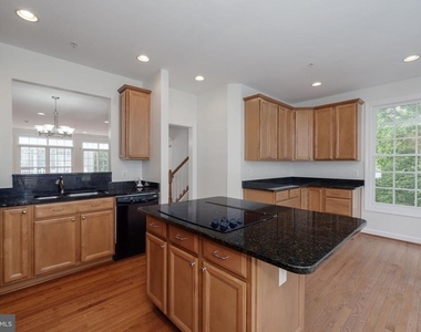 5180 Brawner Place - Photo Thumbnail 9