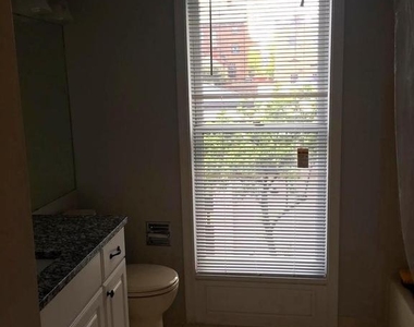 115 N Lee Street - Photo Thumbnail 4
