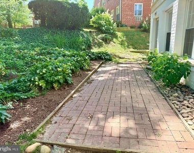 1628 Ripon Place - Photo Thumbnail 18