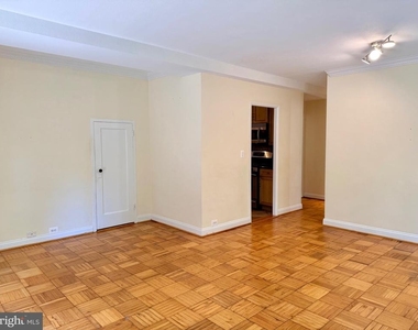 1628 Ripon Place - Photo Thumbnail 5