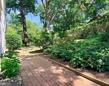 1628 Ripon Place - Photo Thumbnail 16