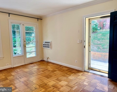 1628 Ripon Place - Photo Thumbnail 4