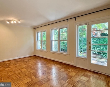 1628 Ripon Place - Photo Thumbnail 2