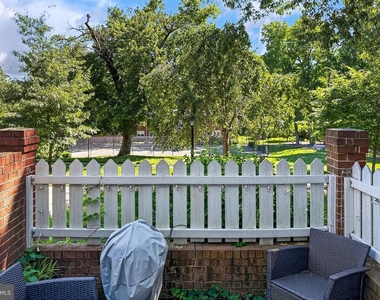 2711 S Walter Reed Drive S - Photo Thumbnail 25