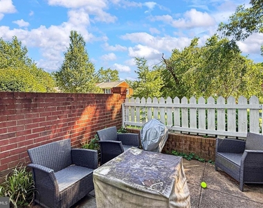 2711 S Walter Reed Drive S - Photo Thumbnail 29