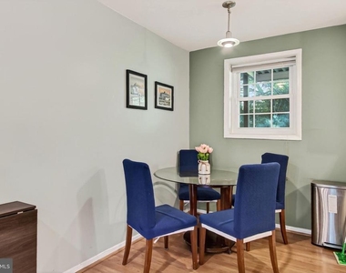 2711 S Walter Reed Drive S - Photo Thumbnail 11