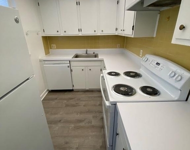 4608 31st Road S - Photo Thumbnail 8