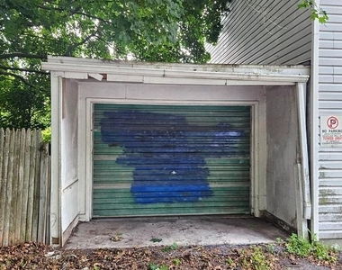 605 E Centre Street - Photo Thumbnail 2