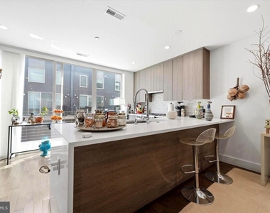 1341 S Garnet Street - Photo Thumbnail 11