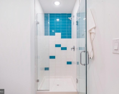 1131 N Front Street - Photo Thumbnail 35