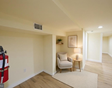 1558 N Randolph Street - Photo Thumbnail 7
