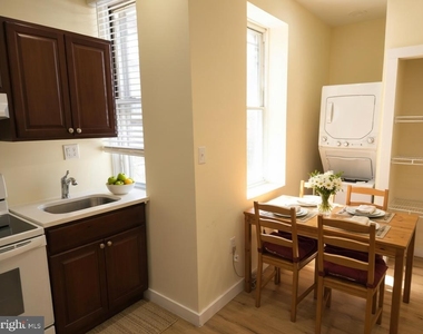 1558 N Randolph Street - Photo Thumbnail 13