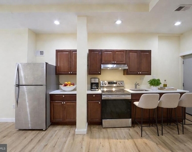 1558 N Randolph Street - Photo Thumbnail 3
