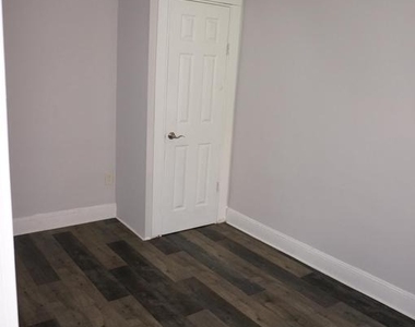 5618 Utah Street - Photo Thumbnail 10