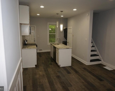 5618 Utah Street - Photo Thumbnail 2