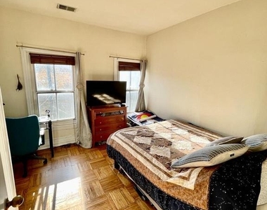 4253 Ridge Avenue - Photo Thumbnail 7