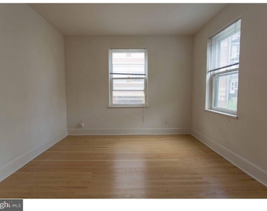 721 Spruce Street - Photo Thumbnail 8