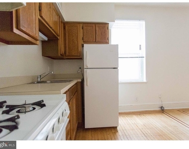 721 Spruce Street - Photo Thumbnail 5
