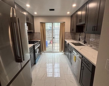 127 Dudley Street - Photo Thumbnail 2