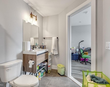 3965 Lancaster Avenue - Photo Thumbnail 12