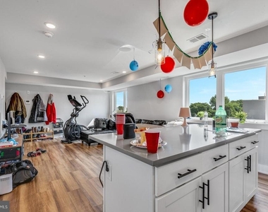 3965 Lancaster Avenue - Photo Thumbnail 6