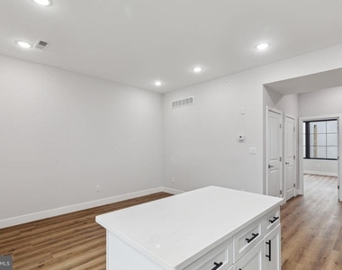 1840 N Gratz Street - Photo Thumbnail 4