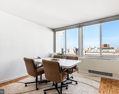 604 S Washington Square - Photo Thumbnail 3