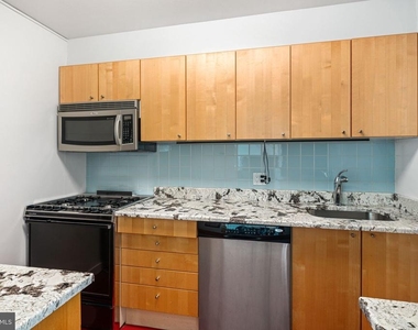 604 S Washington Square - Photo Thumbnail 5