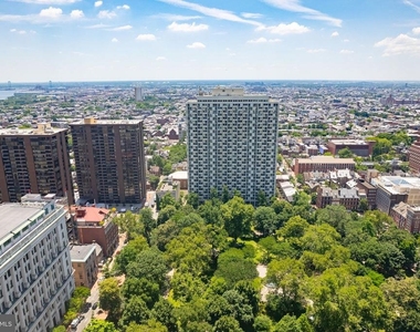 604 S Washington Square - Photo Thumbnail 21