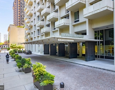 604 S Washington Square - Photo Thumbnail 25
