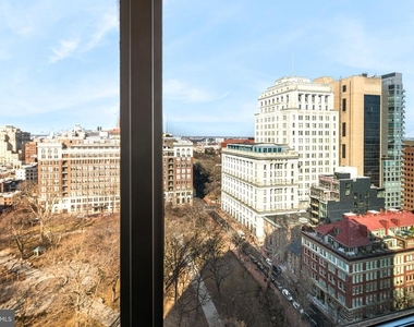 604 S Washington Square - Photo Thumbnail 13