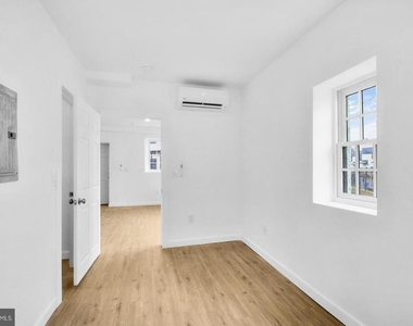 7037 Ridge Avenue - Photo Thumbnail 9