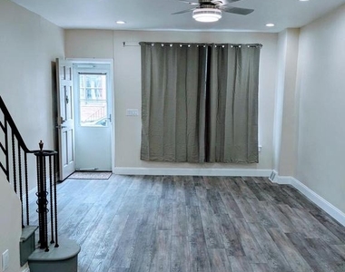 143 Gladstone Street - Photo Thumbnail 2