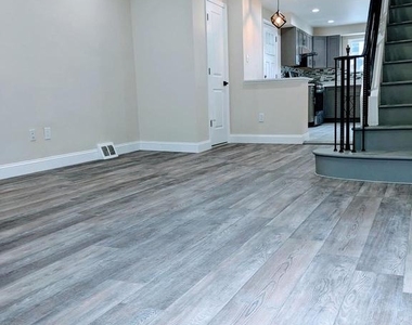 143 Gladstone Street - Photo Thumbnail 4