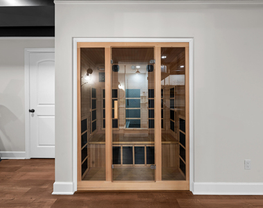 819 Irving Avenue - Photo Thumbnail 27