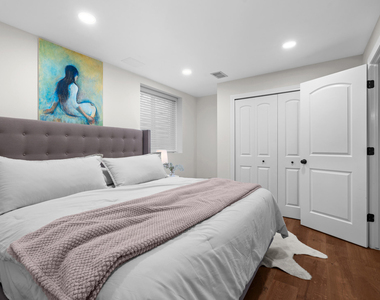819 Irving Avenue - Photo Thumbnail 21