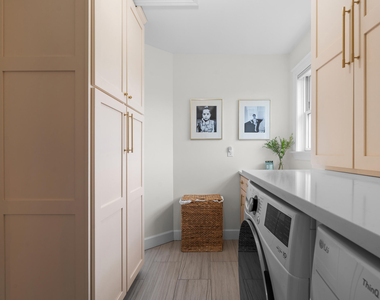 819 Irving Avenue - Photo Thumbnail 43