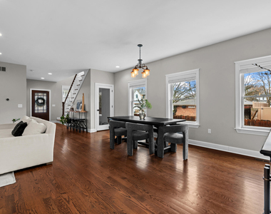 819 Irving Avenue - Photo Thumbnail 6