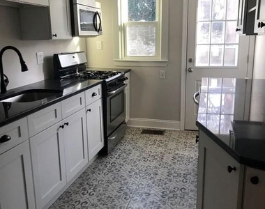 443 Ripka Street - Photo Thumbnail 2